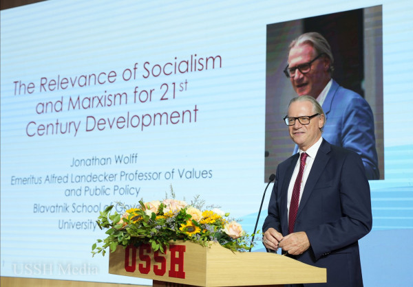 Tọa đàm: “Sức sống của Chủ nghĩa Mác trong thế kỷ XXI", giới thiệu cuốn sách “Nhập môn Triết học chính trị” của GS. Jonathan Wolff: Kết nối di sản lý luận với thực tiễn hiện đại