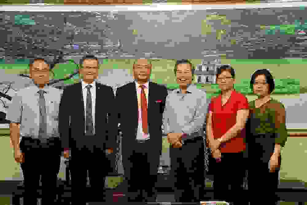 Tiếp đoàn công tác của Đại học Hồ Châu (Trung Quốc)