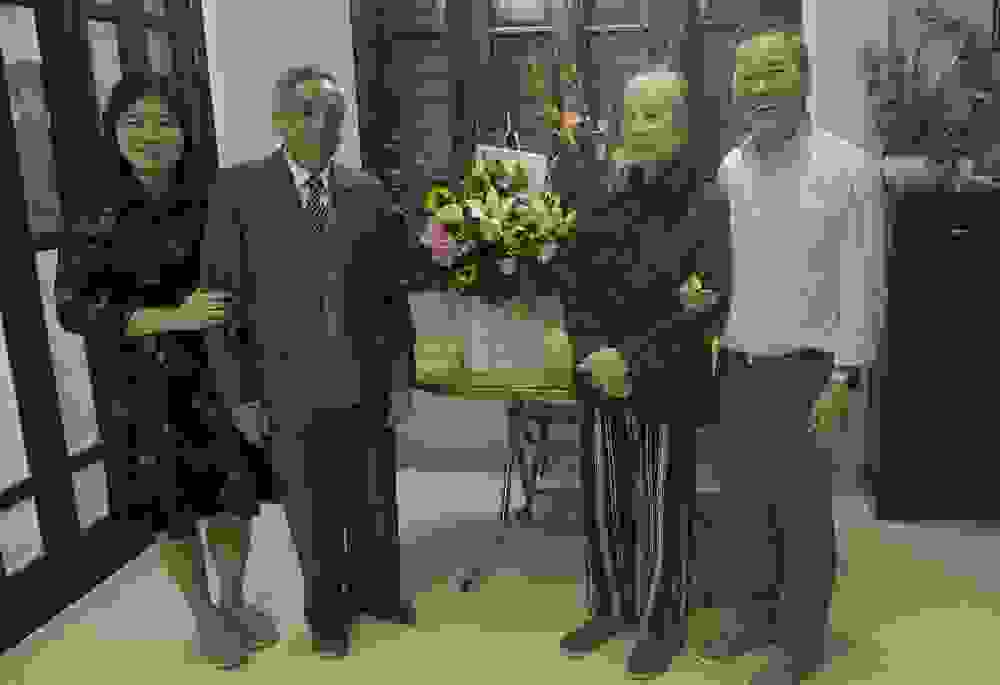 GS.TS Phạm Quang Minh thăm hỏi các nhà giáo lão thành nhân ngày 20/11