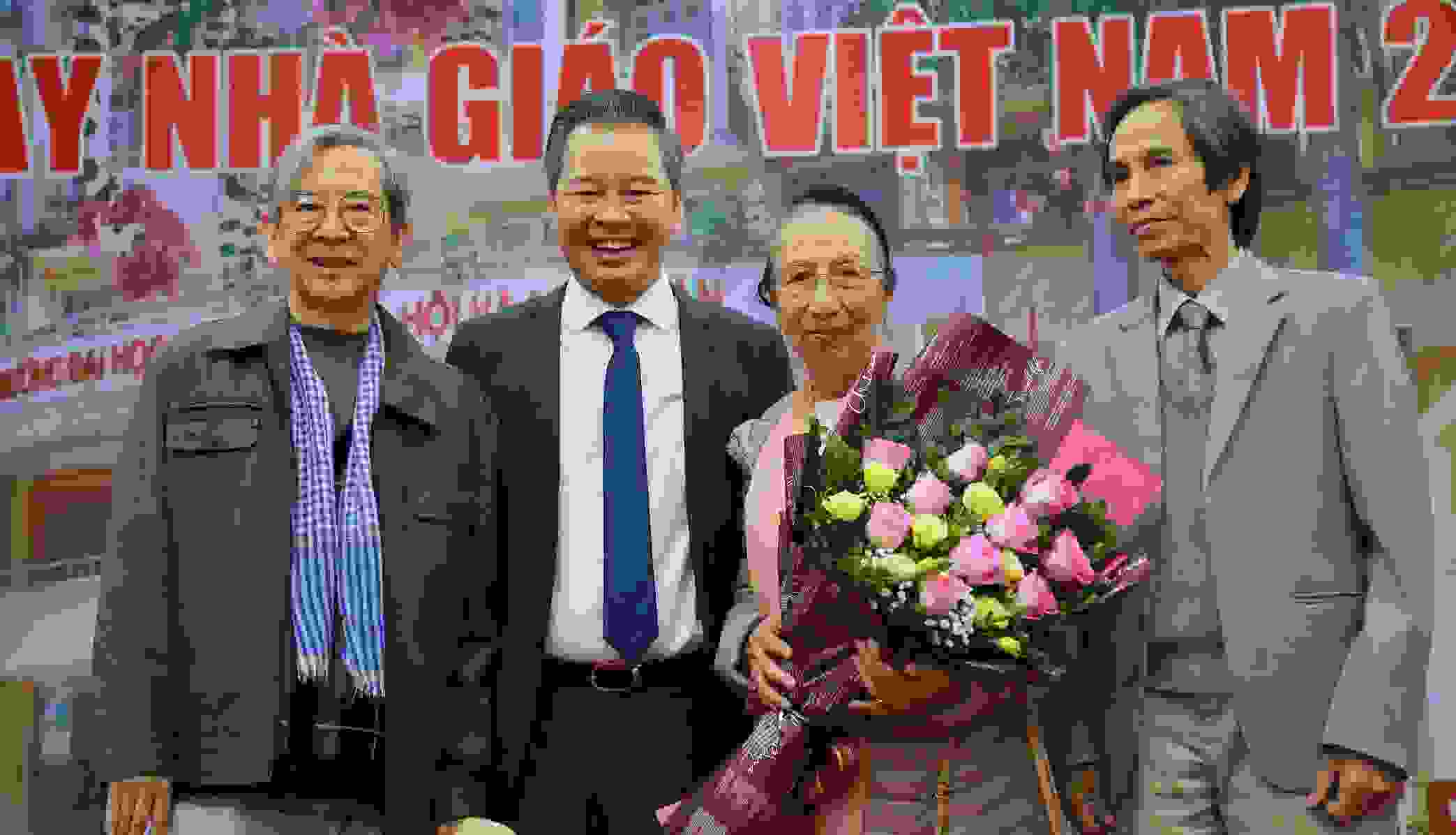 Nghề giáo là nghề phải học suốt đời
