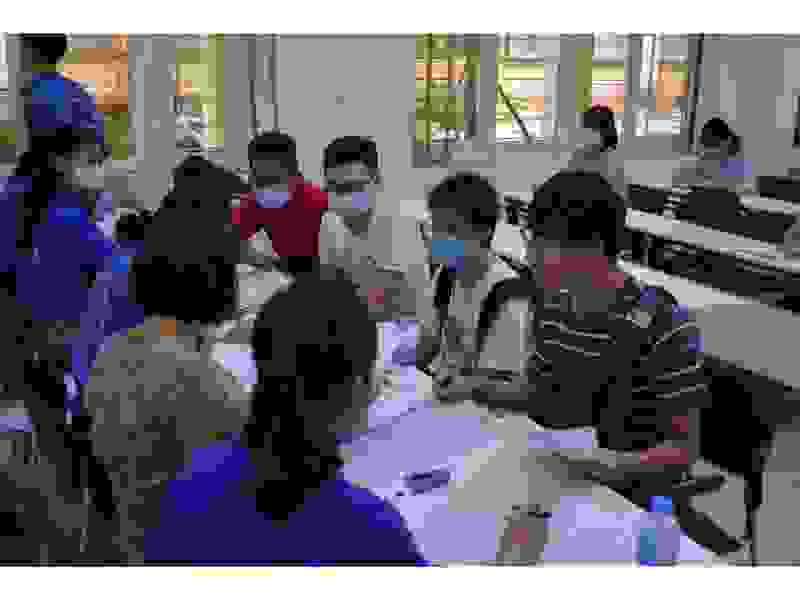 200 tân sinh viên đầu tiên nhập học tại USSH