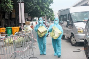 Hỗ trợ kịp thời sinh viên USSH trong tâm dịch