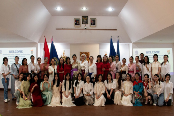 Sinh viên Đông Phương học và hành trình khám phá dấu ấn văn hóa Ấn Độ tại Bali, Indonesia