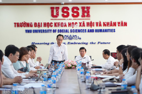Nâng tầm, khẳng định vai trò dẫn dắt của ĐHQGHN và Trường ĐH KHXH&NV trong giáo dục đại học Việt Nam
