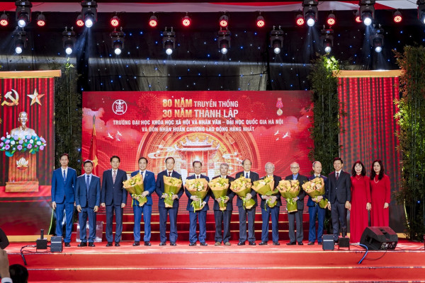 Mái trường của trí tuệ, nhân văn và khát vọng