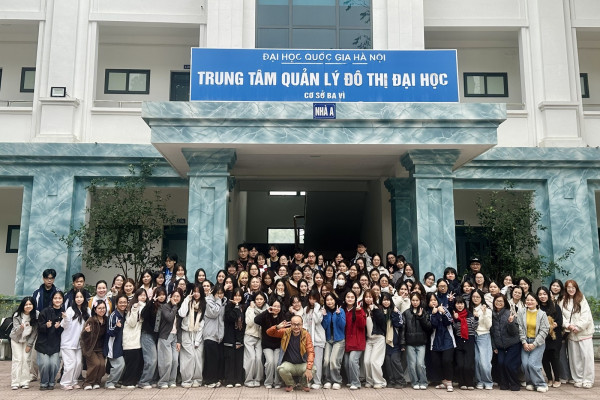 Sinh viên ngành Nhật Bản học tìm hiểu cơ hội việc làm từ năm thứ nhất