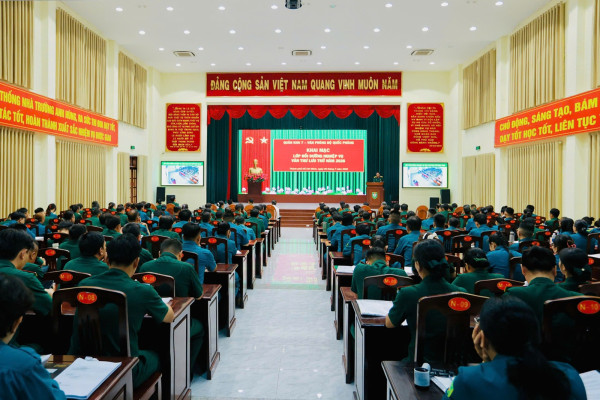 Trường Đại học Khoa học Xã hội và Nhân văn khai mạc khoá bồi dưỡng nghiệp vụ, chuyển giao tri thức trong lĩnh vực văn thư – lưu trữ dành cho cán bộ Ban Chỉ huy quân sự cấp xã tại Quân khu 7