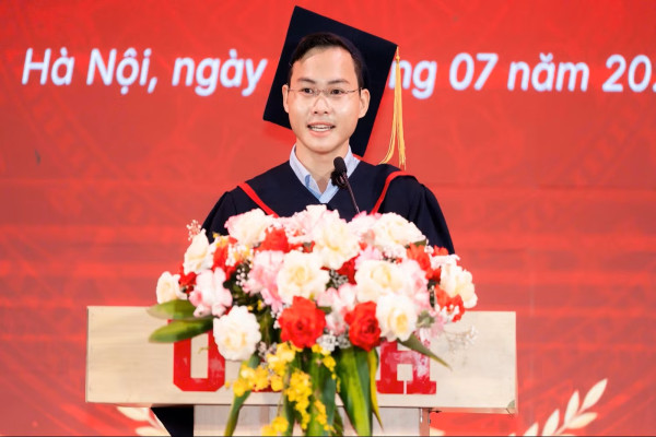 Võ Hữu Thắng – thủ khoa đầu ra năm 2026 ngành Chính trị học, Khoa Chính trị và Quốc tế học, Trường Đại học Khoa học Xã hội và Nhân văn, Đại học Quốc gia Hà Nội