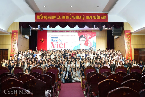 Tân sinh viên K71 khởi đầu hành trình trưởng thành tại Nhân văn