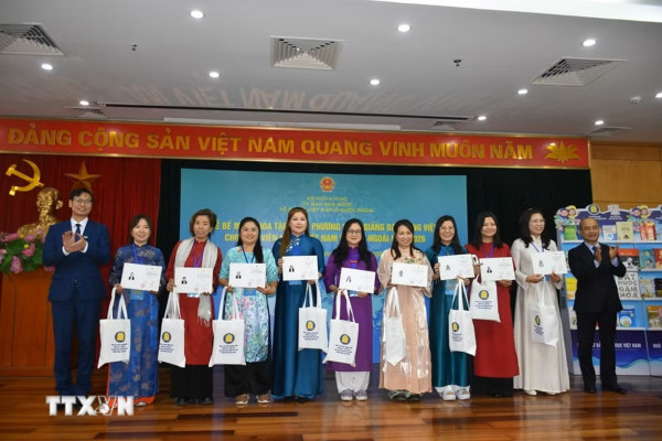 Lan tỏa tiếng Việt, bản sắc Việt Nam trong cộng đồng người Việt ở nước ngoài