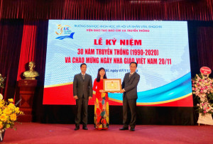 'Nhiều cựu sinh viên là nhà báo tuyến đầu trong thời khắc cam go, bão tố'