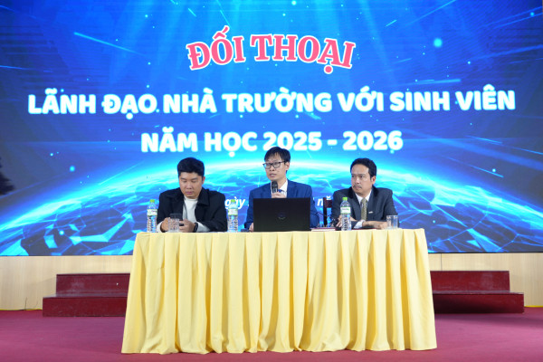 Đối thoại Lãnh đạo Nhà trường với sinh viên: Lắng nghe để đồng hành và nâng cao chất lượng đào tạo