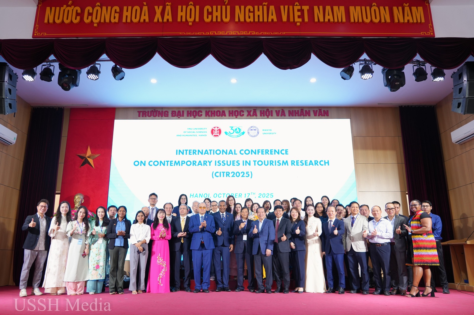 Các vấn đề đương đại trong nghiên cứu du lịch: Góc nhìn đa chiều từ học giả trong nước và quốc tế