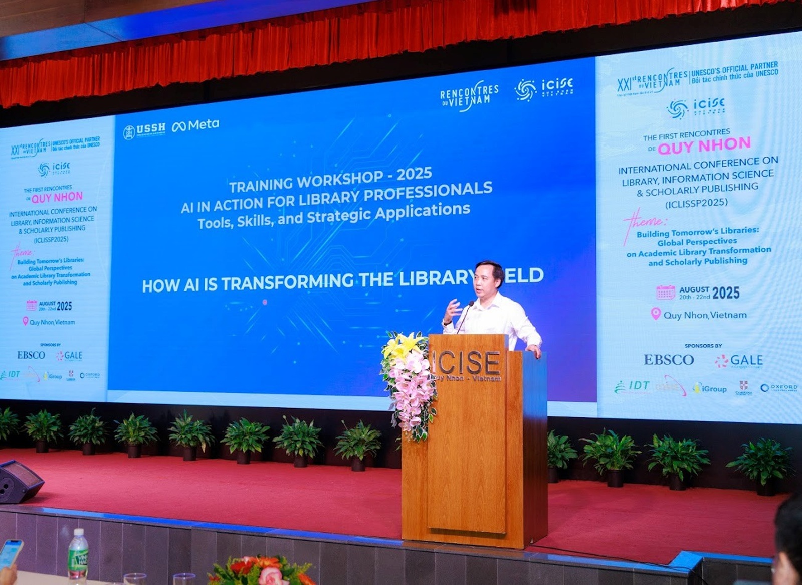 Trường ĐHKHXH&VN cung cấp khoá tập huấn về AI cho cán bộ thư viện tại Hội nghị quốc tế ICLISSP2025