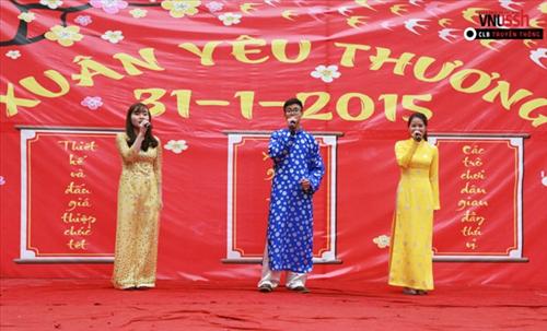 “Xuân yêu thương” - khúc giao mùa dưới mái trường Nhân văn